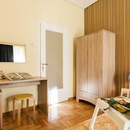 Private Central View Rooms In Apartment Near To Acropolis Metro Station Athén Kültér fotó