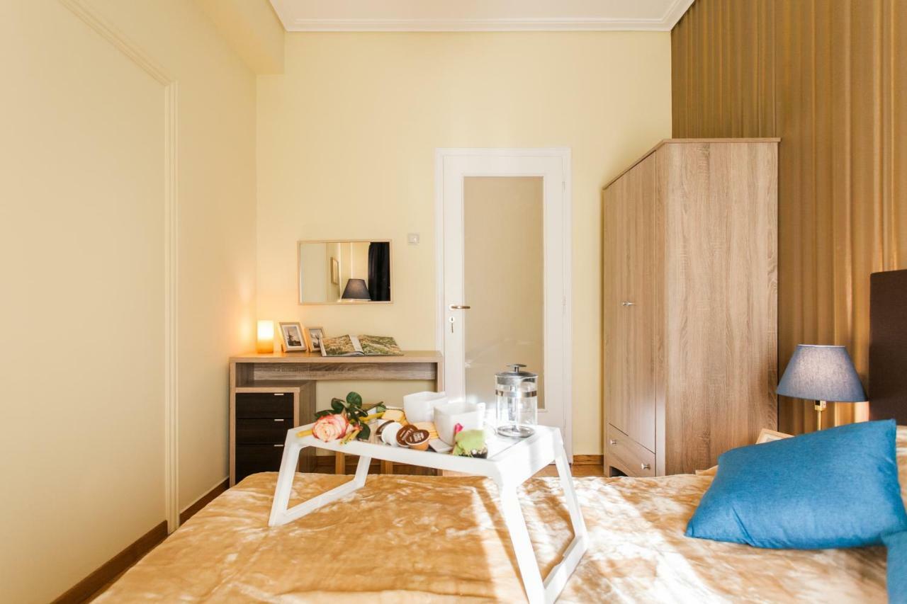 Private Central View Rooms In Apartment Near To Acropolis Metro Station Athén Kültér fotó