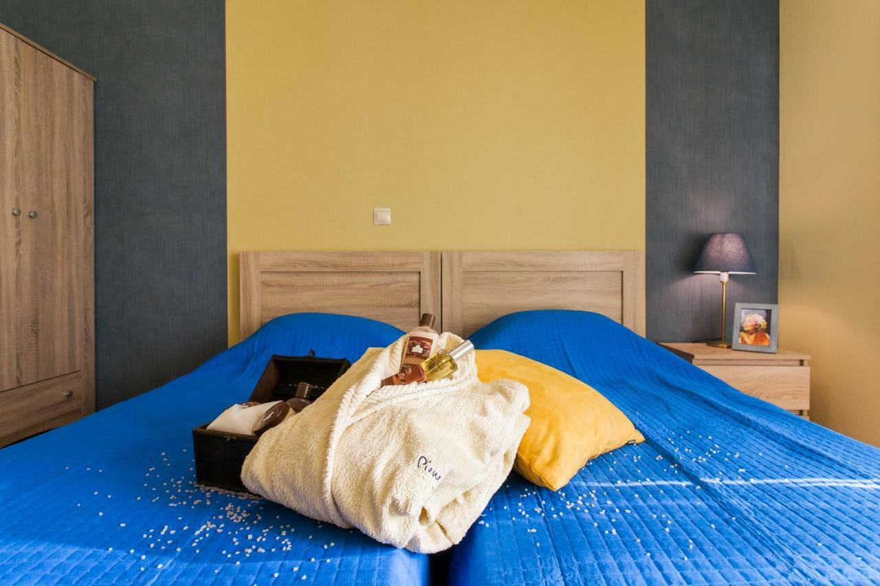 Private Central View Rooms In Apartment Near To Acropolis Metro Station Athén Kültér fotó