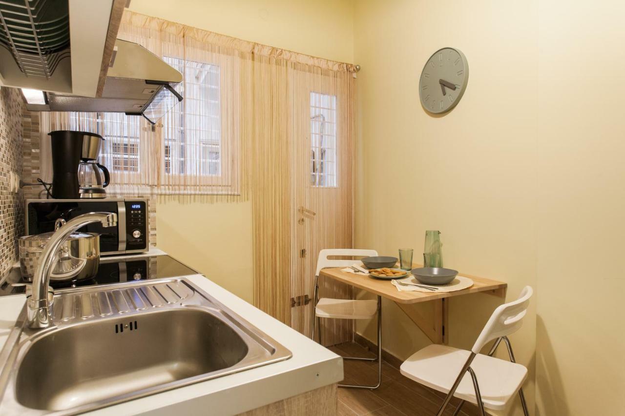 Private Central View Rooms In Apartment Near To Acropolis Metro Station Athén Kültér fotó